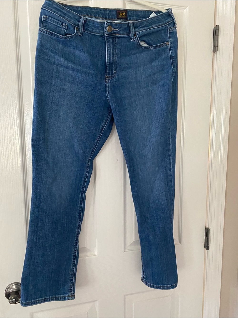 Lee Classic Straight-Leg Jeans in Medium Blue